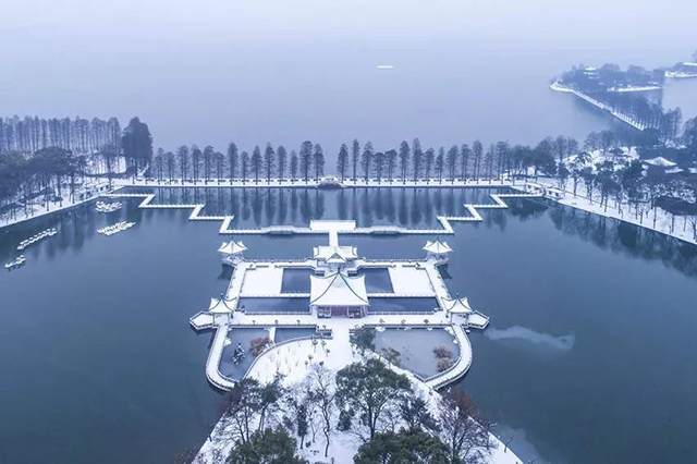 東湖之雪十年遇，武漢美博會帶你進(jìn)入“琉璃世界”二